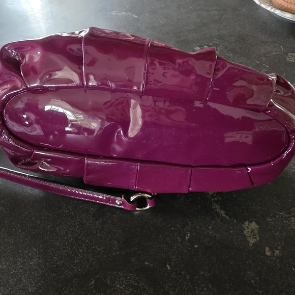 Coach Purple Shoulder Bag with Glossy Finish - Picture 5 of 15
